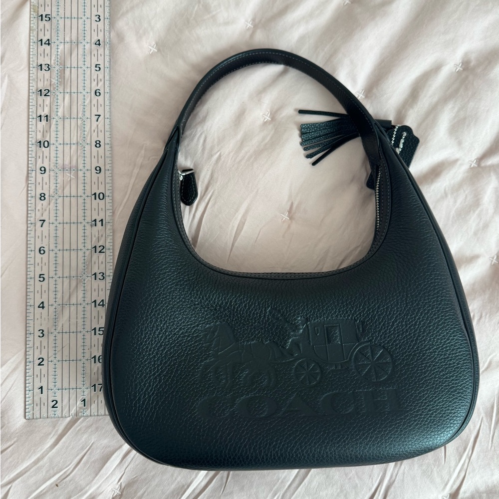 Coach Carmen black leather handbag. - Picture 2 of 9